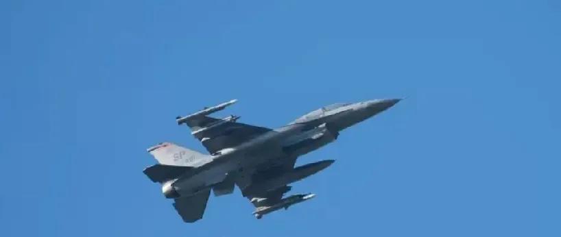 不是坠毁！英国天空新闻网消息，乌克兰空军于5月16日清晨的03:30左右，为了应