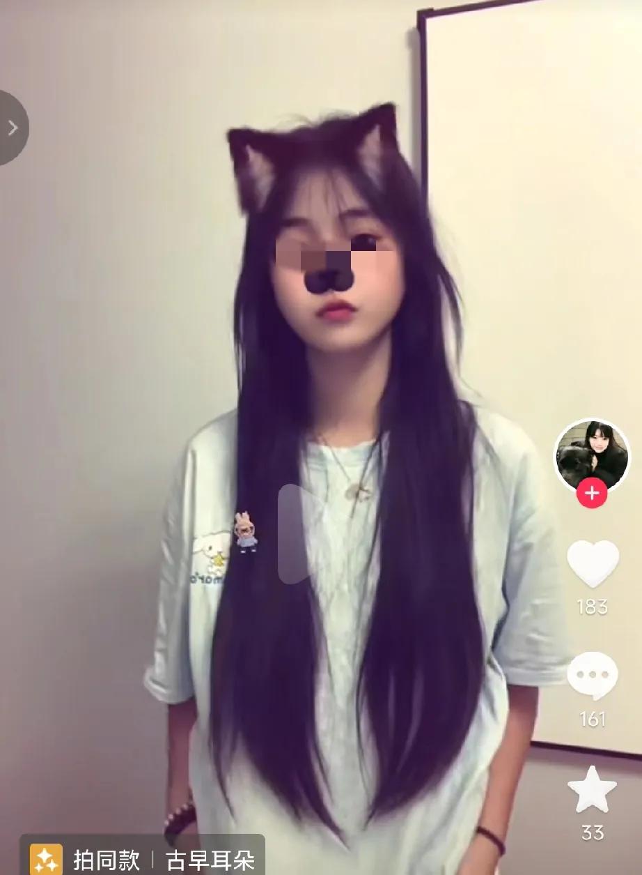 重庆摩托车事故中遇难的19岁女孩，是家中老二，有一个哥哥，长相漂亮可爱，距20岁