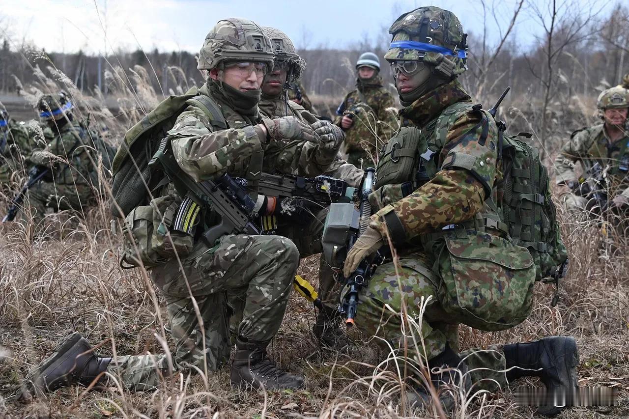 日薄西山的英国不愧为世界级搅屎棍，作为联合国五常的英国，二战时期被日本打的满地找