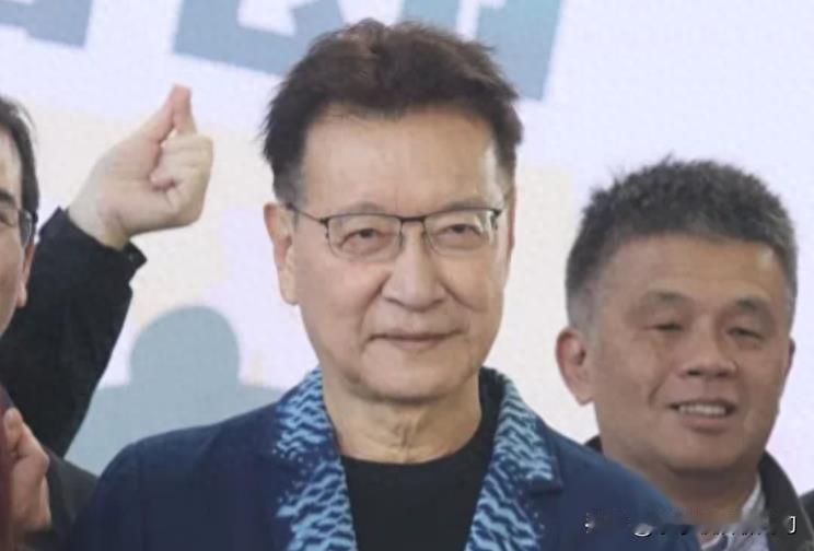 赵少康会不会二次分裂国民党？这事儿还得从头说起。在这一方面，赵少康是有“前科