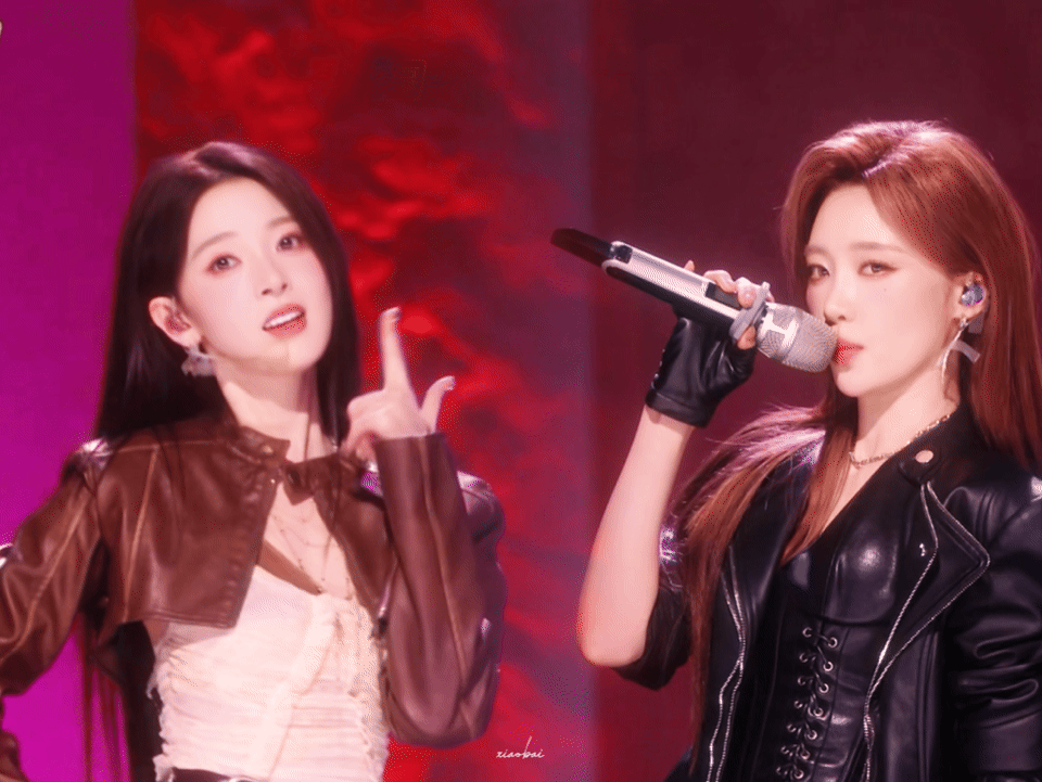 张月陈瑶头发是彼此衣服的颜色什么叫美帝！！！看脸就是美帝