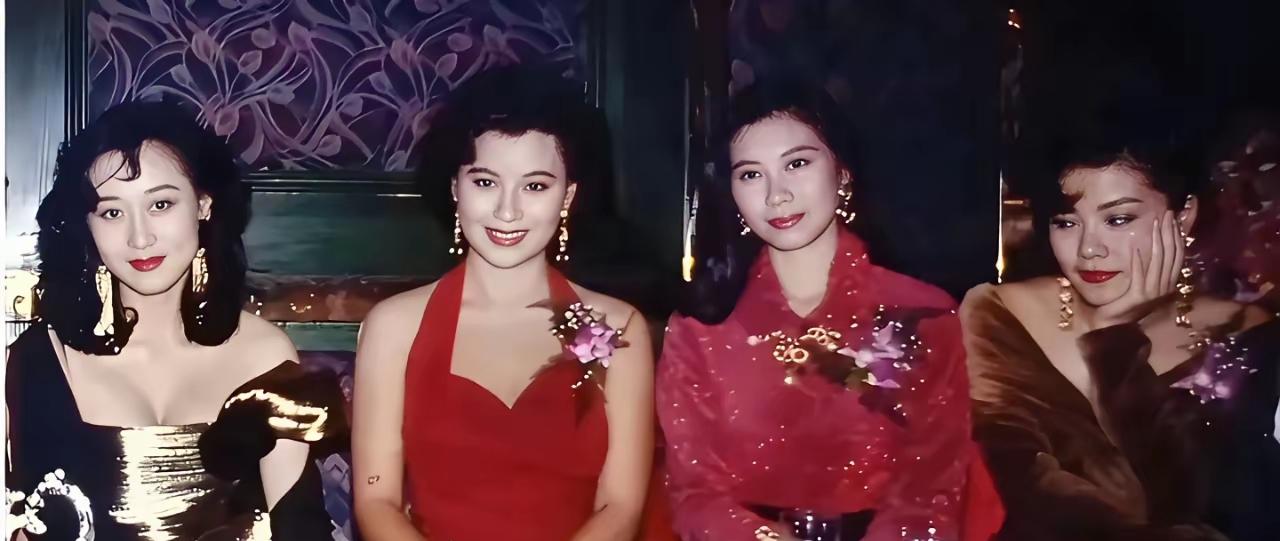 利智丰满大气更性感迷人，肤白貌美身材好的她，气质非凡魅力四射天赋异禀。香港明星