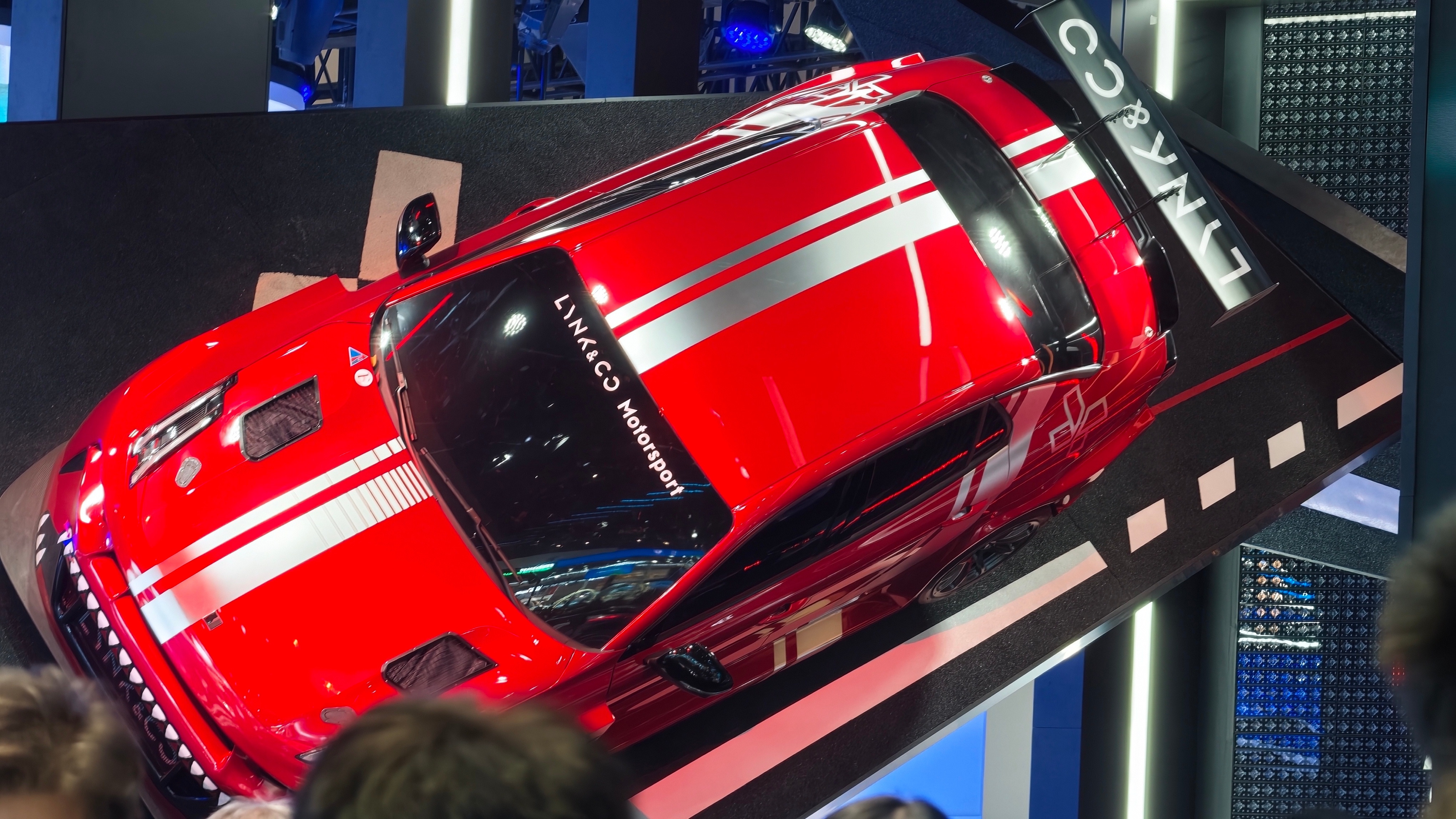 2026北京车展领克展台热度拉满，中大型运动纯电轿车领克10、领克10+正式