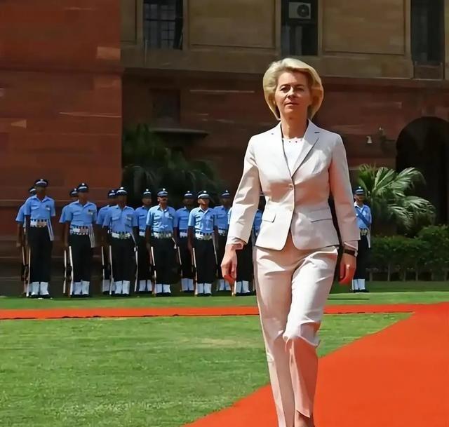 她年轻的时候，可能迷倒了整个欧洲男人！她就是冯德莱恩，一个颜值和才华双馨的绝代佳