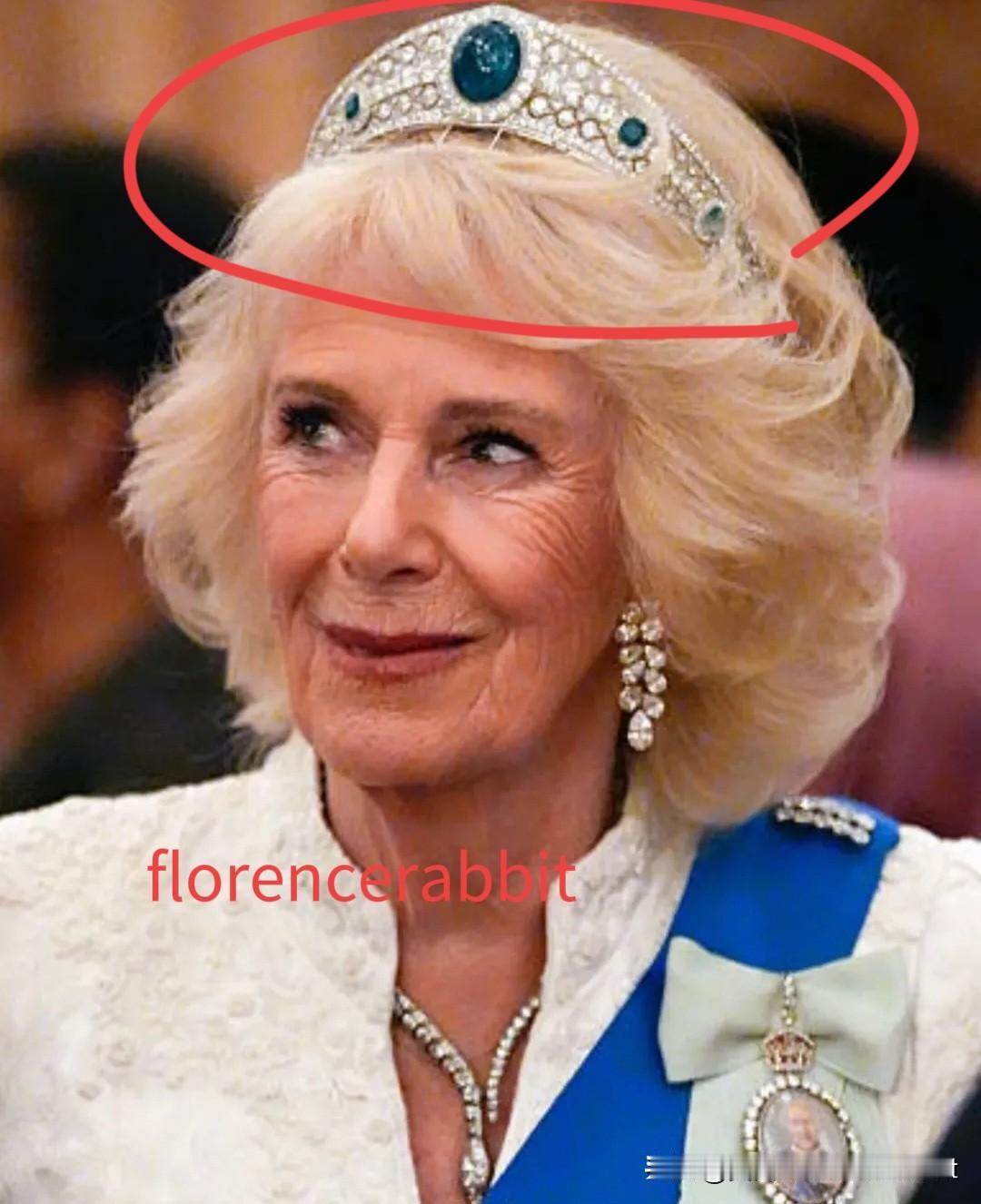 卡米拉佩戴尤金妮公主的婚礼皇冠！今年的外交使团招待会，王后做了一个意想不到的举动