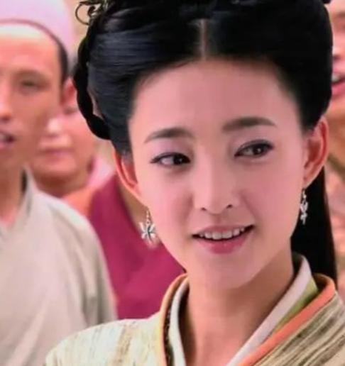 公元前141年，江都王刘非就进京朝贺。此时汉武帝刘彻正要外出行猎，就让刘非也到上
