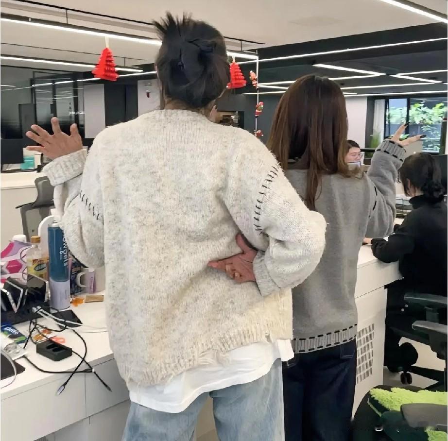 公司房山工厂招普工，白夜班两班倒（12个小时一班，白班是早8:00-晚8:00；