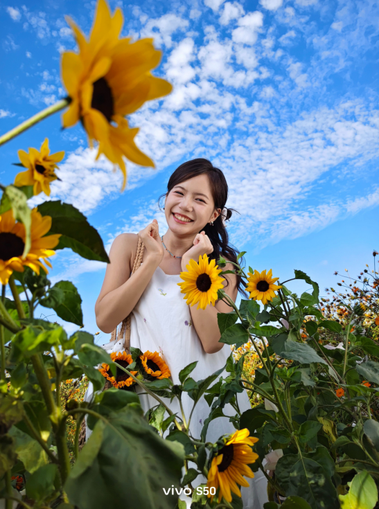vivoS50的Live魔法！慢动作、雪花特效与胶片滤镜，动态影像更有情绪
