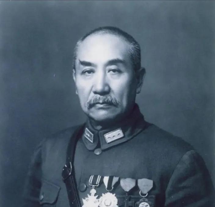 1945年10月，阎锡山下令将侍从秘书李蓼源带去荒郊外活埋，执行命令的师长犹豫了