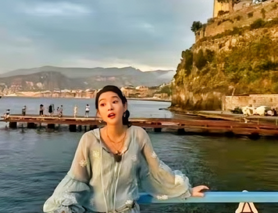 王玉雯和陈星旭这两人，我真是看不懂了前几天王玉雯吐槽陈星旭给她拍的照片太丑，说