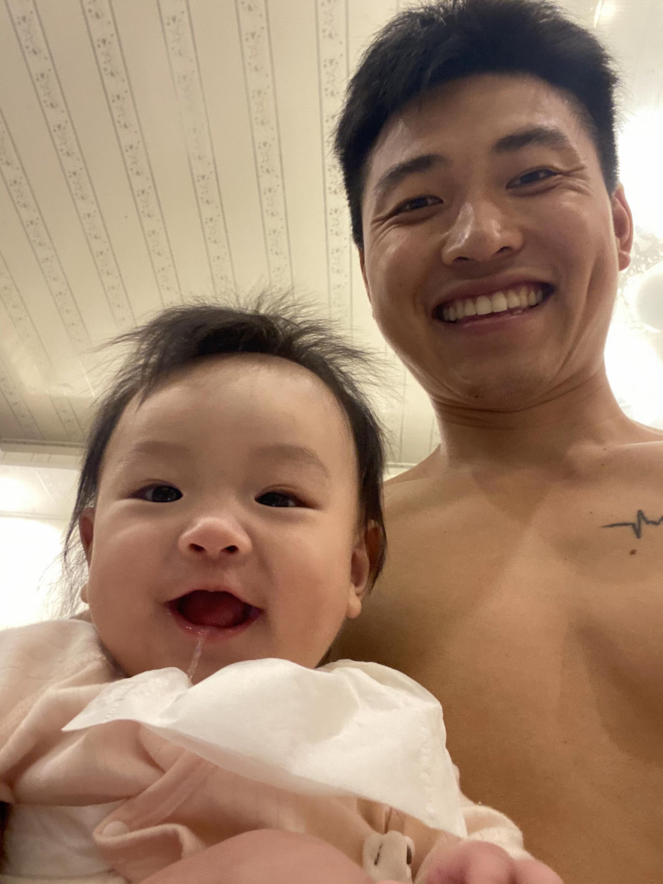 嘿嘿我的小咪咪