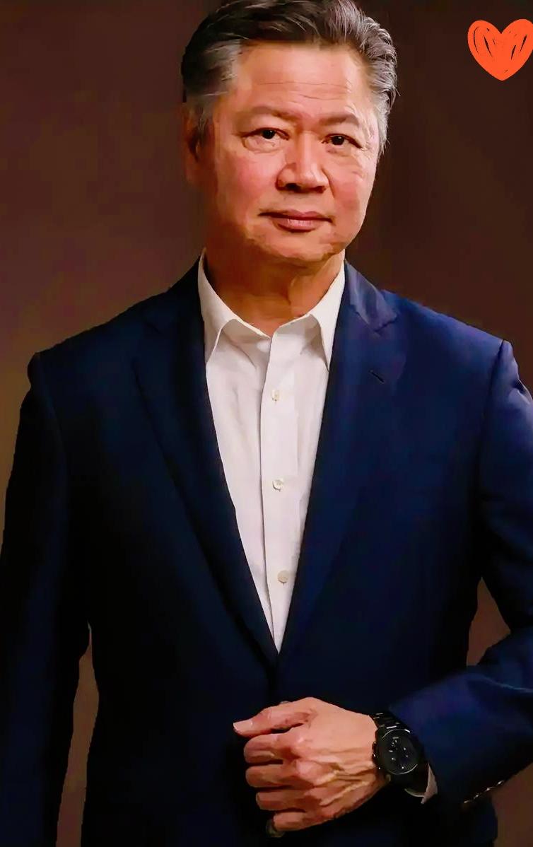 拒向分裂势力低头，赖岳谦一夜丢教职、失社长之位，收入全断。岛内的一则消息引