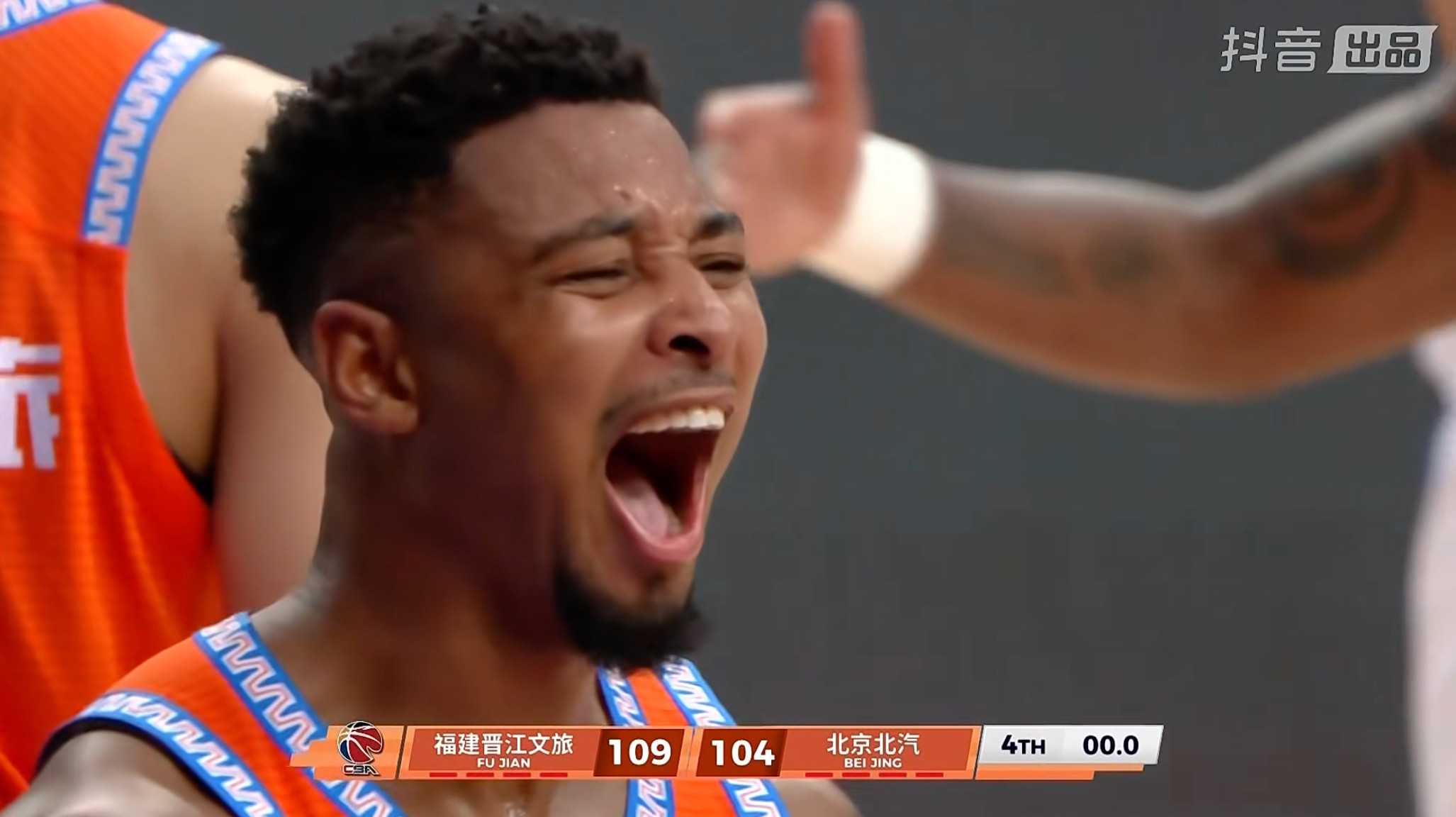 福建男篮又在主场击败北京北汽男篮，皮特森全场命中7记三分砍下38分，邹阳也拿下2