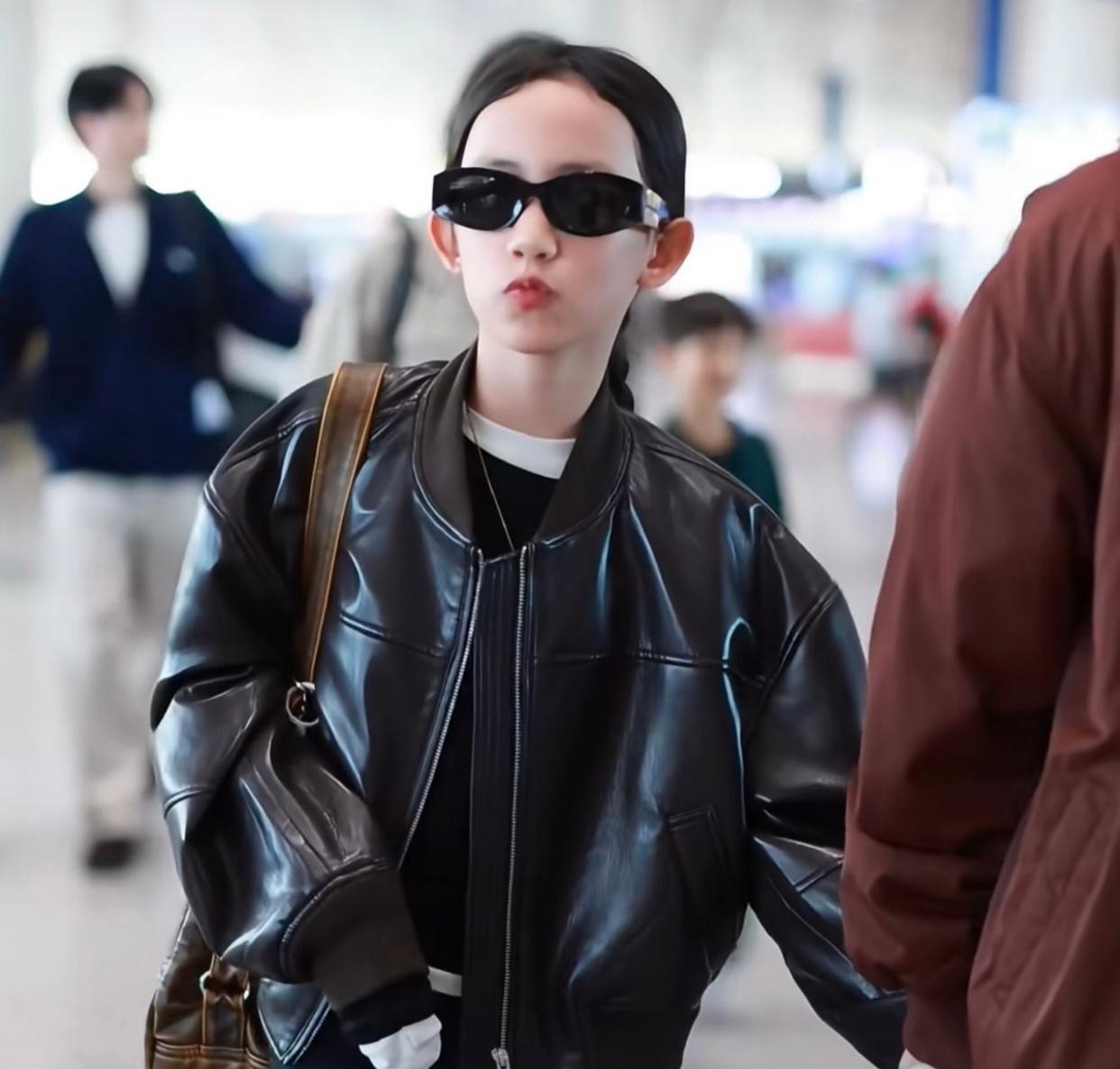 黄磊老师真是好福气啊，与孙莉从校园到婚纱牵手二十一年育有两女一子，且两个女儿都非