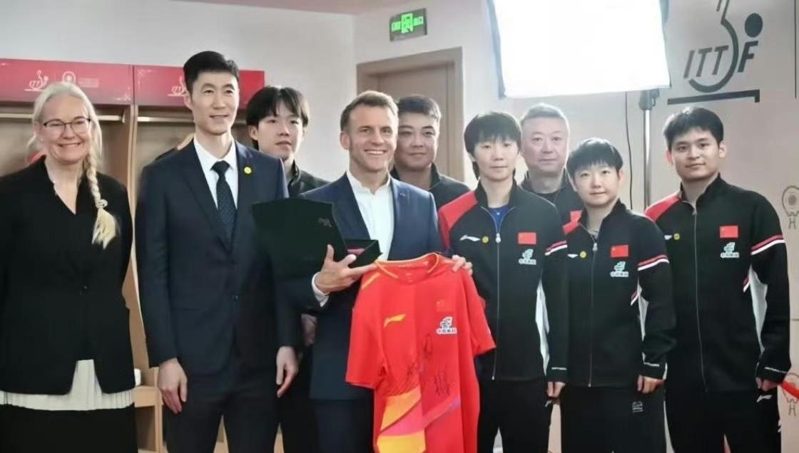 中国队8-5日本队，晋级四强第一盘：王楚钦/孙颖莎3-0户上隼辅/张本美和莎