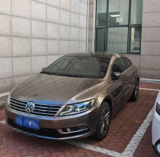 我同事老张，花3万买了辆15年的老雅阁，全公司笑他傻。结果他开了两年，转手卖了2