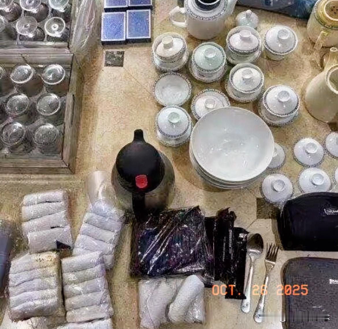 南航这次内部通报直接刷新三观!谁能想到价值180元的“巨额赃物”竟是纸巾矿泉