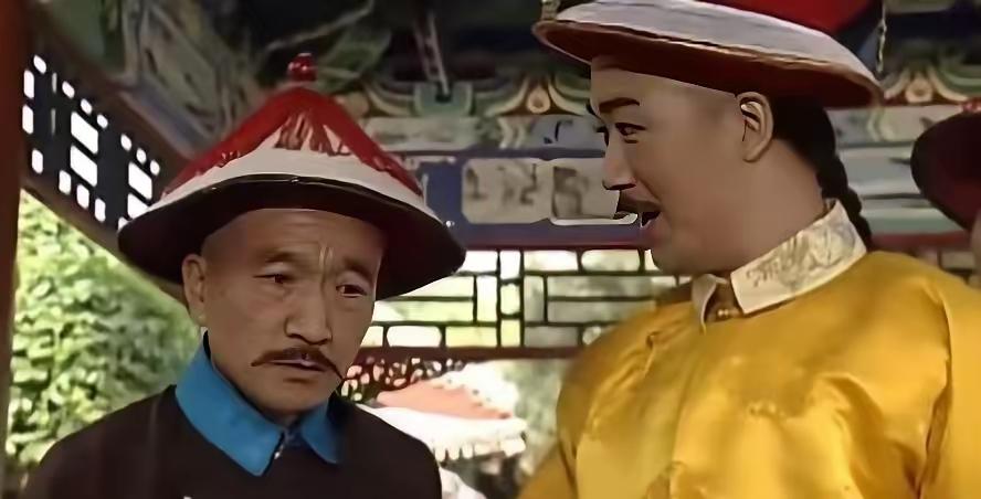 窗外蛤蟆叫，乾隆问刘墉："殿外何事喧哗？"刘墉一听不禁疑惑，这分明是蛤蟆在叫，可