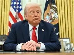 美国曾抓了马杜罗，中国没有直接翻脸；美国空袭伊朗，中国也没有派兵介入。美国那边或