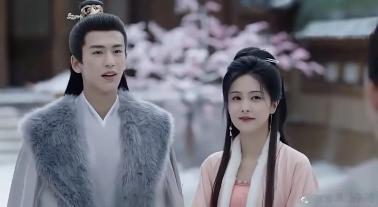 白鹿张凌赫NG22次吻戏曝光，原来这二人戏里戏外都很实感，张凌赫偷瞄白鹿这一幕真