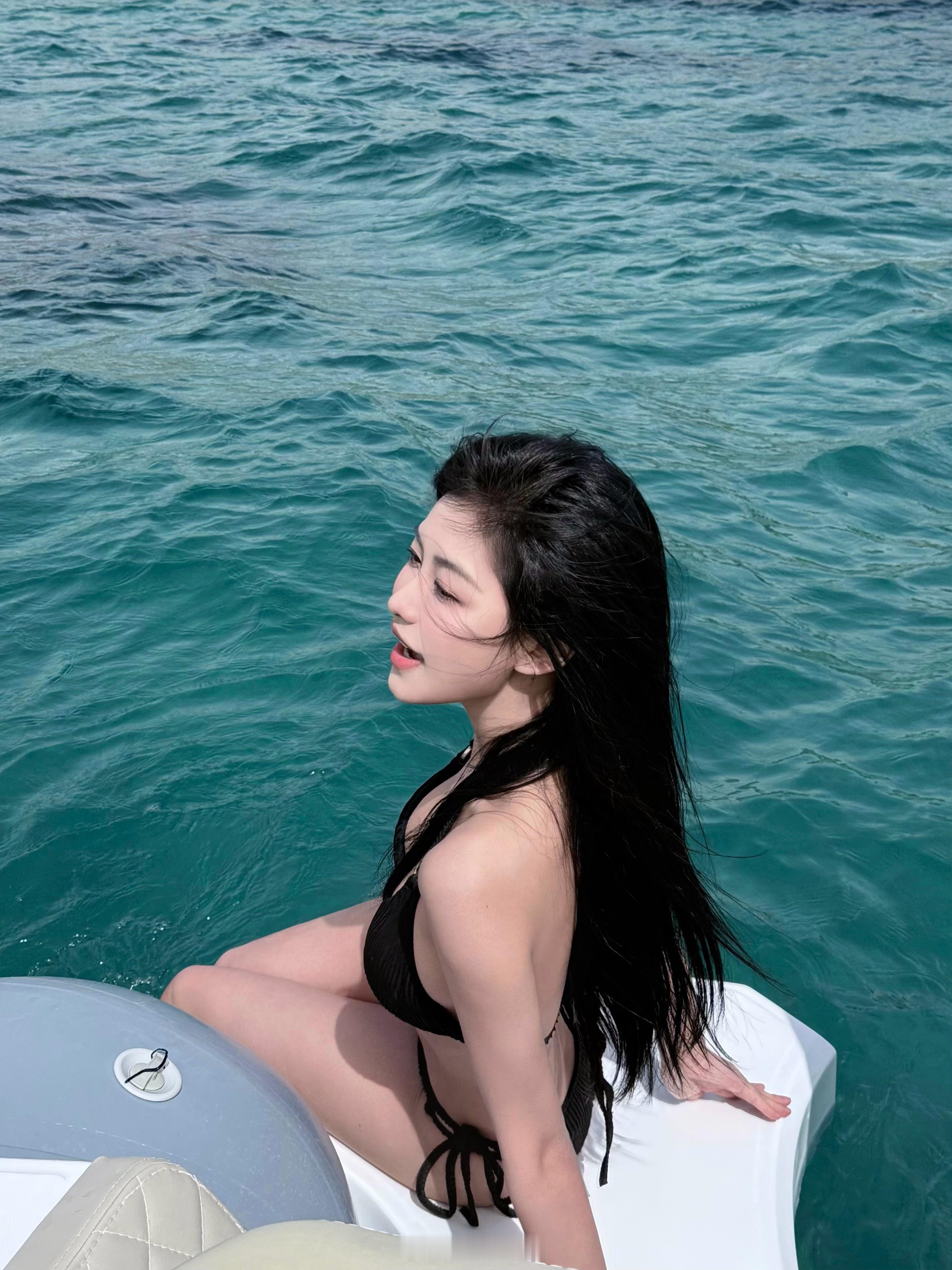 🌊​​​
