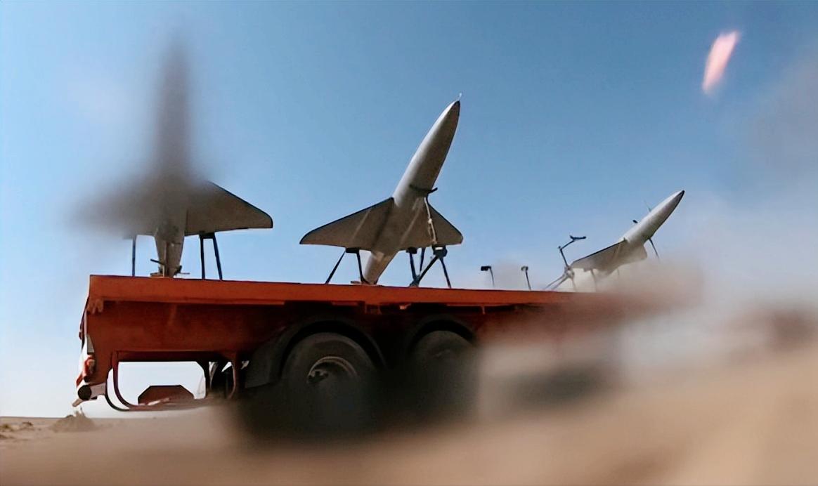 中东这摊水彻底搅浑了！美军一边疯狂增兵搞军事包围，一边还偷偷琢磨派地面部队进场，