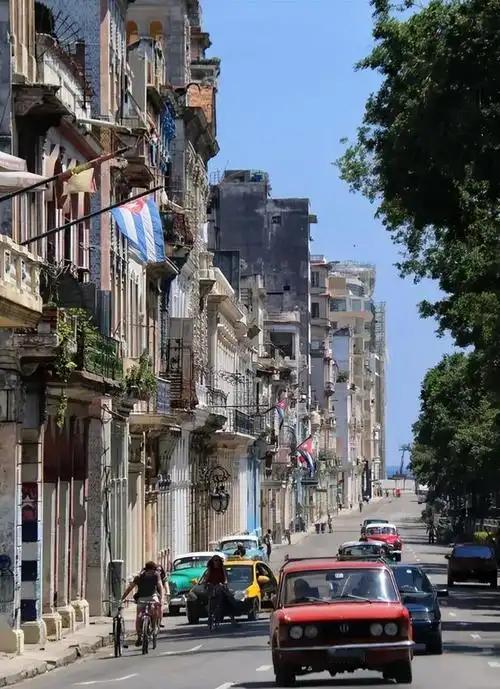 古巴不仅缺粮还缺钱，俄罗斯为何见死不救？多米尼加道出了原委古巴缺粮缺钱的困境