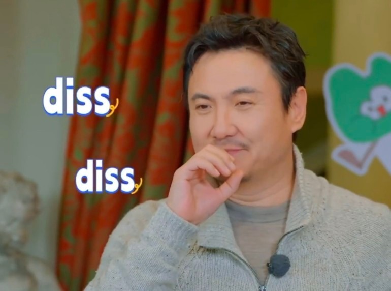 胡先煦给沈腾调麦魏晨给撒贝宁翻译先煦在《现在就出发》里，直接把“翻译术”升级成