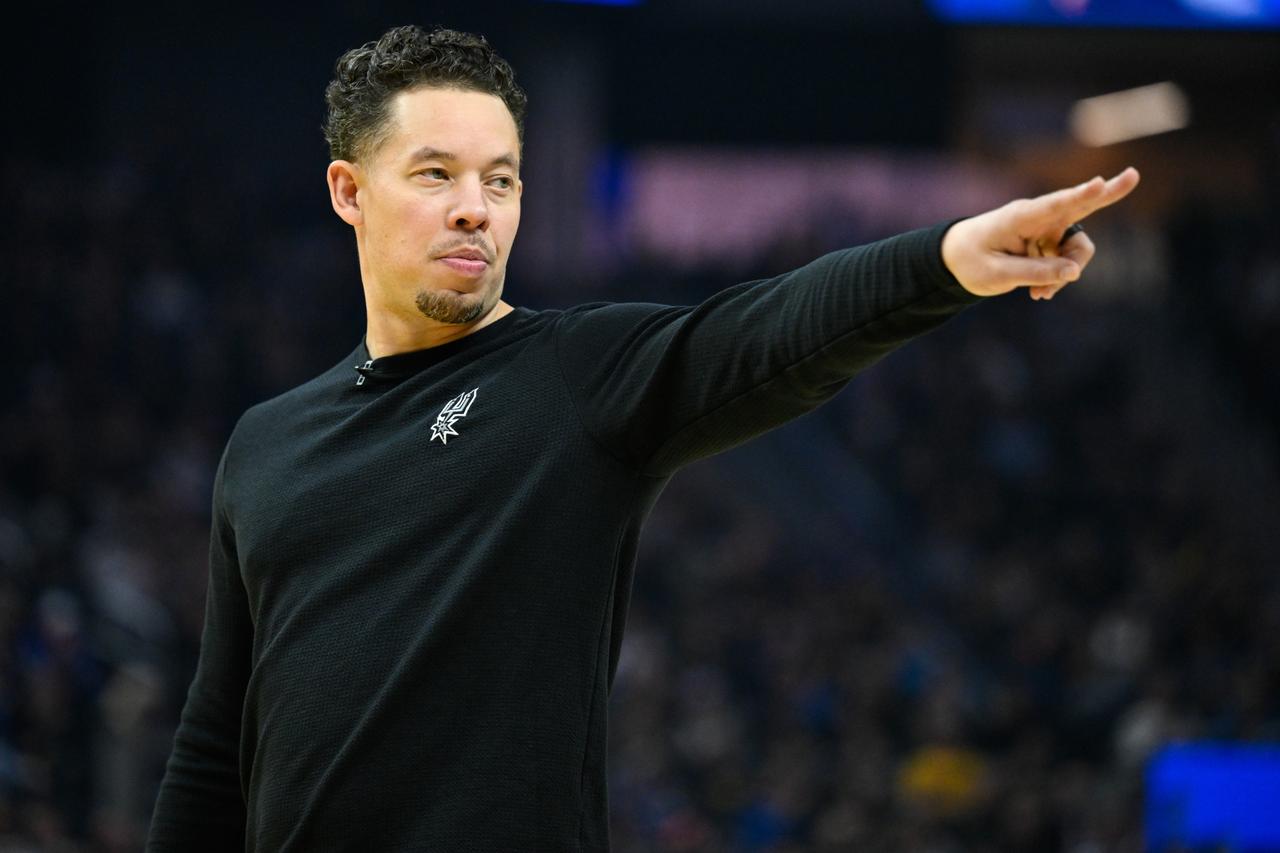 马刺队为什么打不过雷霆？米奇说出原因，原来如此NBA季后赛西部半决赛G2的比赛