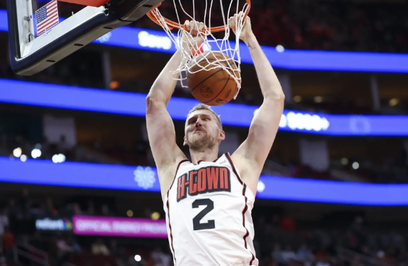 火箭将裁掉兰代尔，湖人有意队上线据《福布斯体育》NBA记者EvanSide