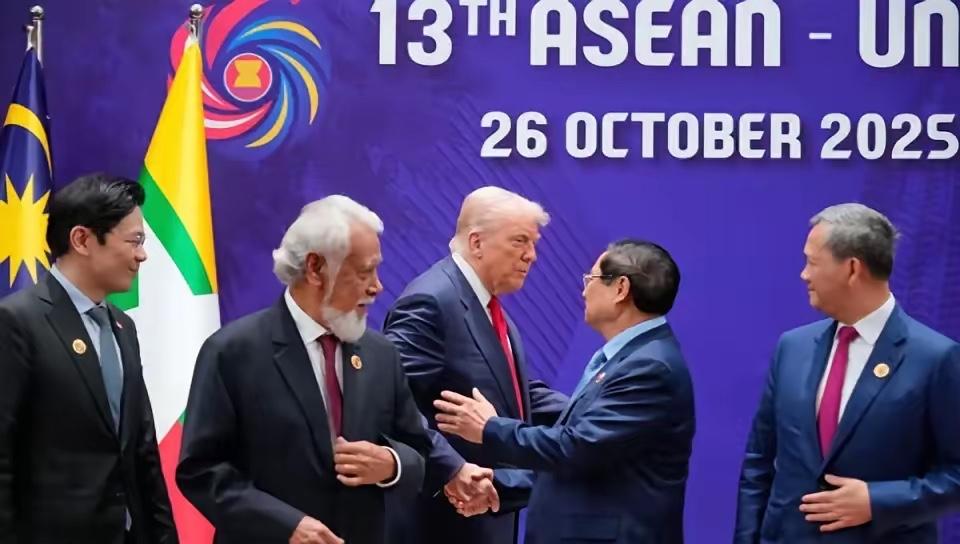 越南是没有可选的余地。买美国的飞机必然会受到美国的管制，买俄罗斯的飞机又觉得落