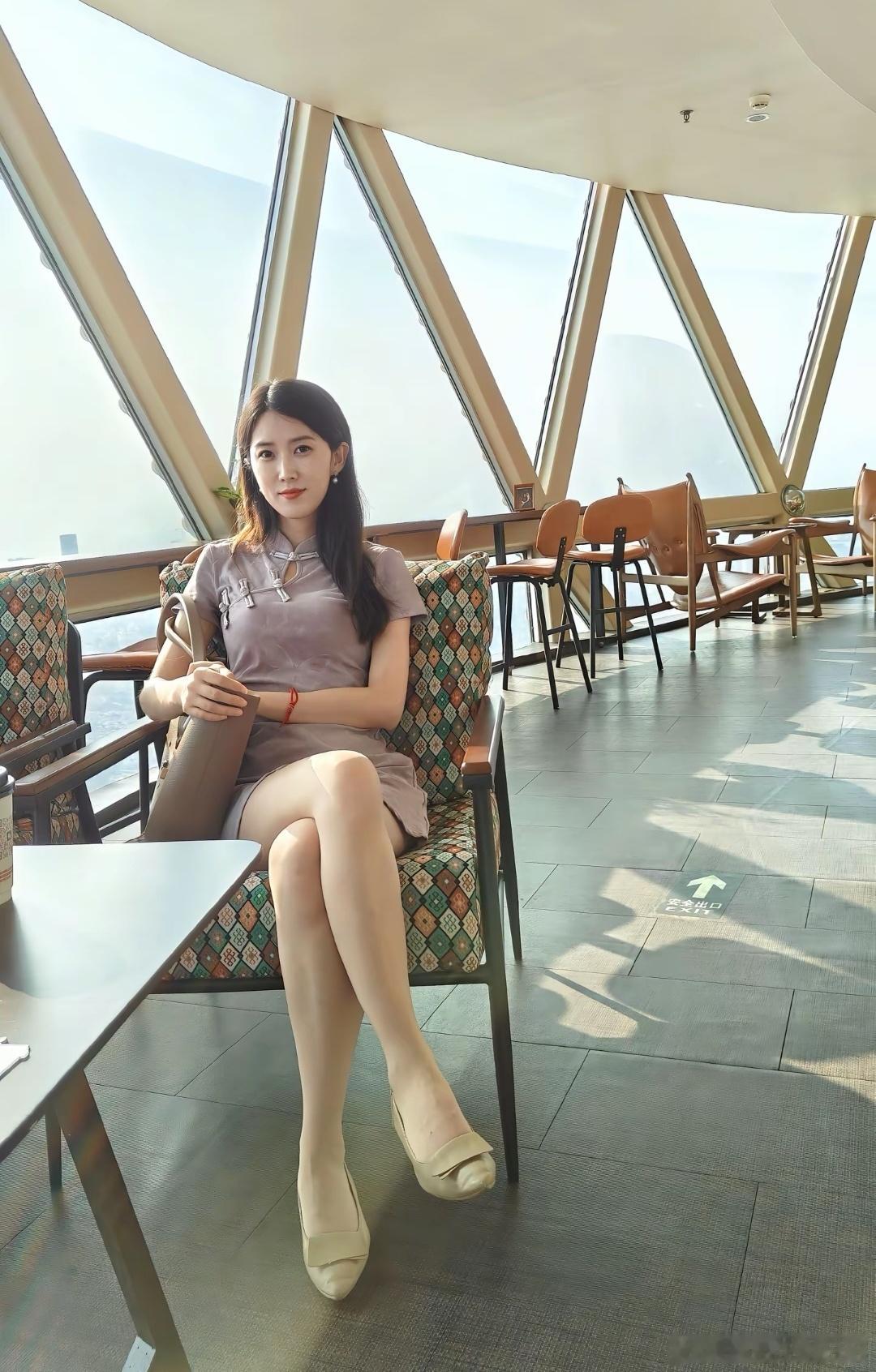 穿衣搭配旗袍加身美女精彩人像​​​