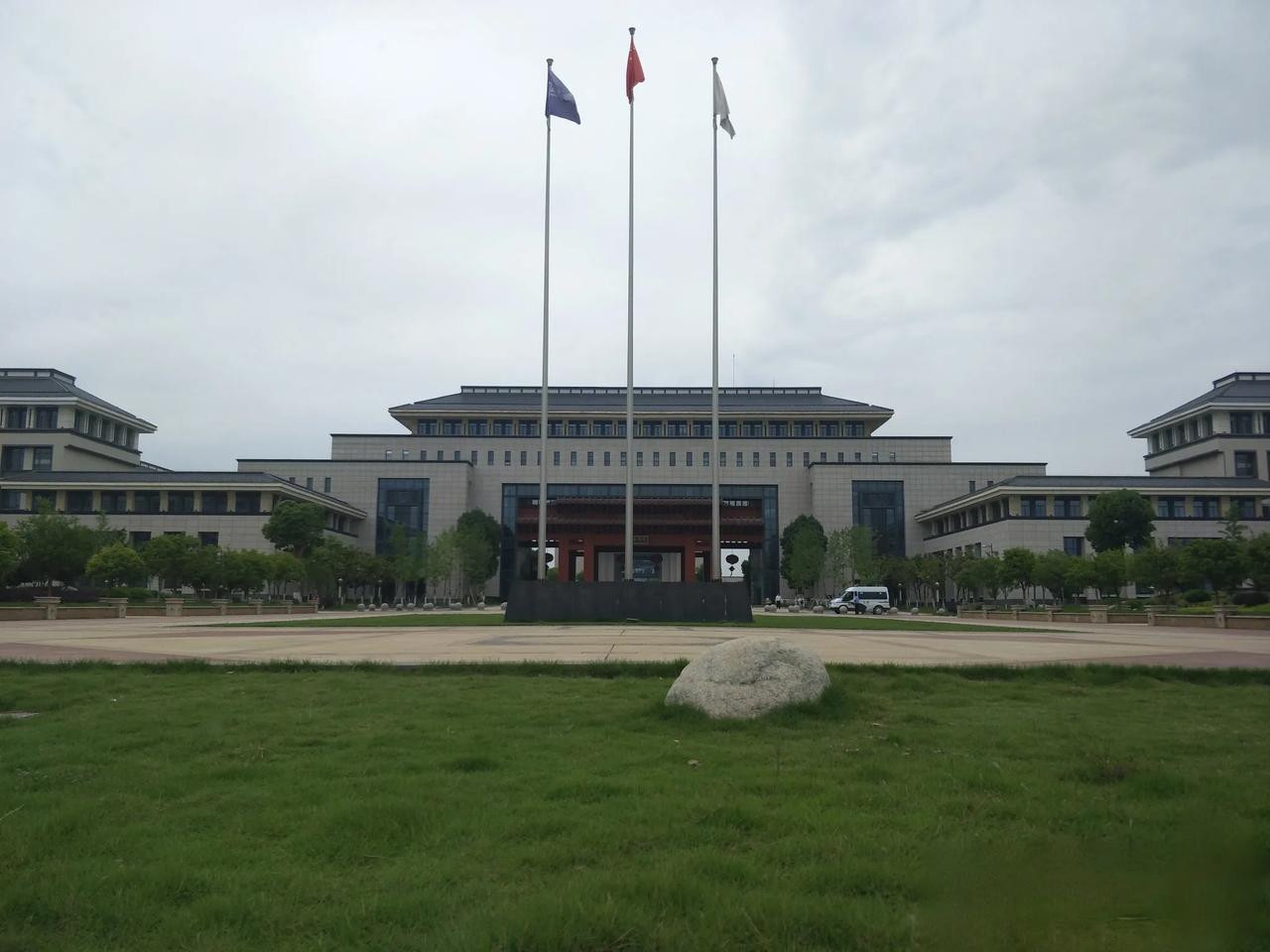 部分民办高校招生严重不足，主要原因究竟是什么？明明是正儿八经的本科招生，有些
