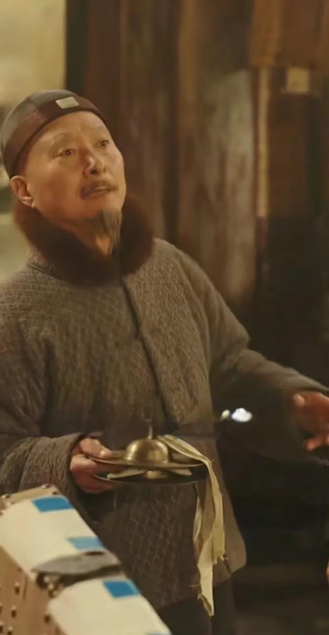 《戏台》票房跟坐过山车似的，你说他行的时候，又不行了，你说他不行的时候他又行了！