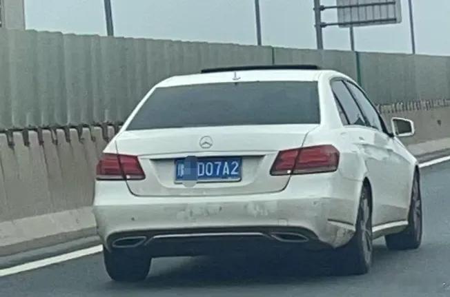 水友投稿,这车牌好啊!刀友都开大奔!dota2
