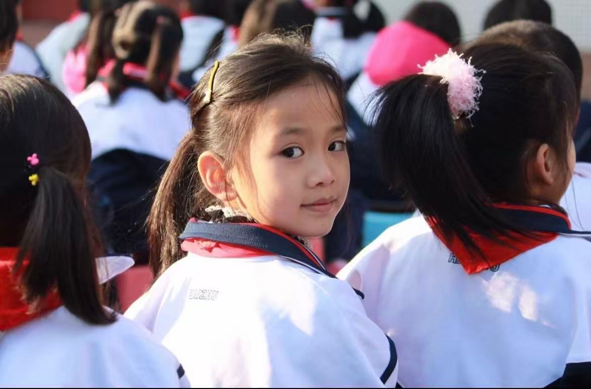 人生感悟：年轻的时候不让自己去历经繁华，你就亏欠了自己。年纪大了不让自己恢复到简