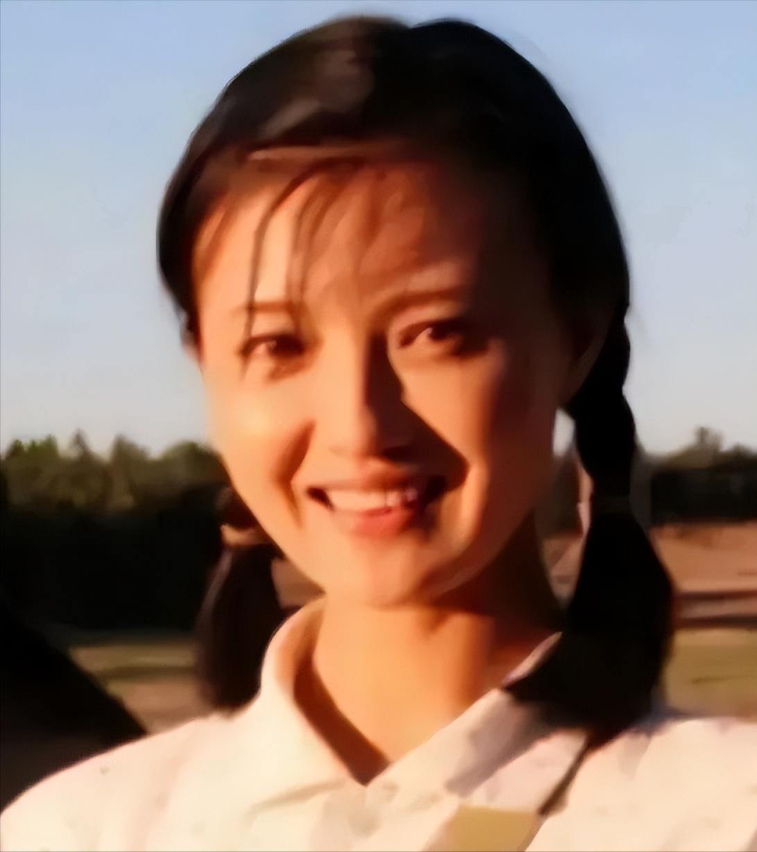 1976年，女知青邵红梅抱着4岁的儿子回到北京，她的母亲见状，跳手跳脚大骂：“下