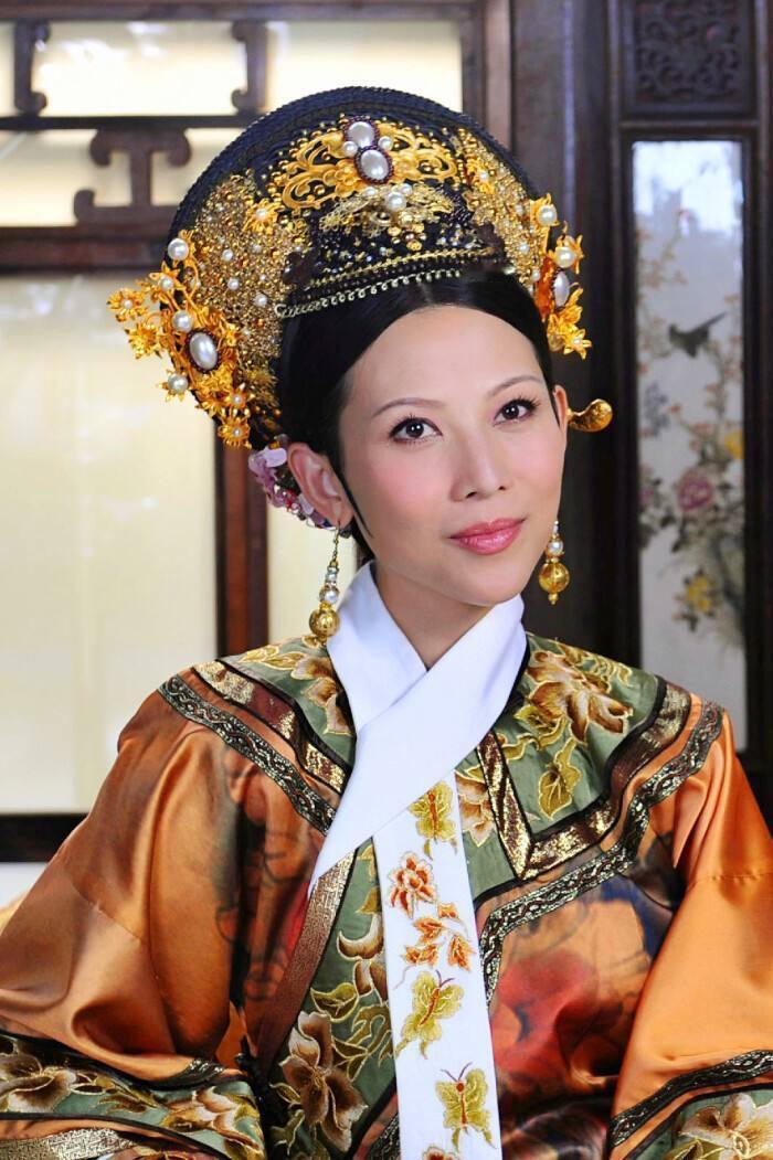 《甄嬛传》开播2.7分扑街？郑晓龙硬刚资本不删戏，一句回怼保住了这部经典！