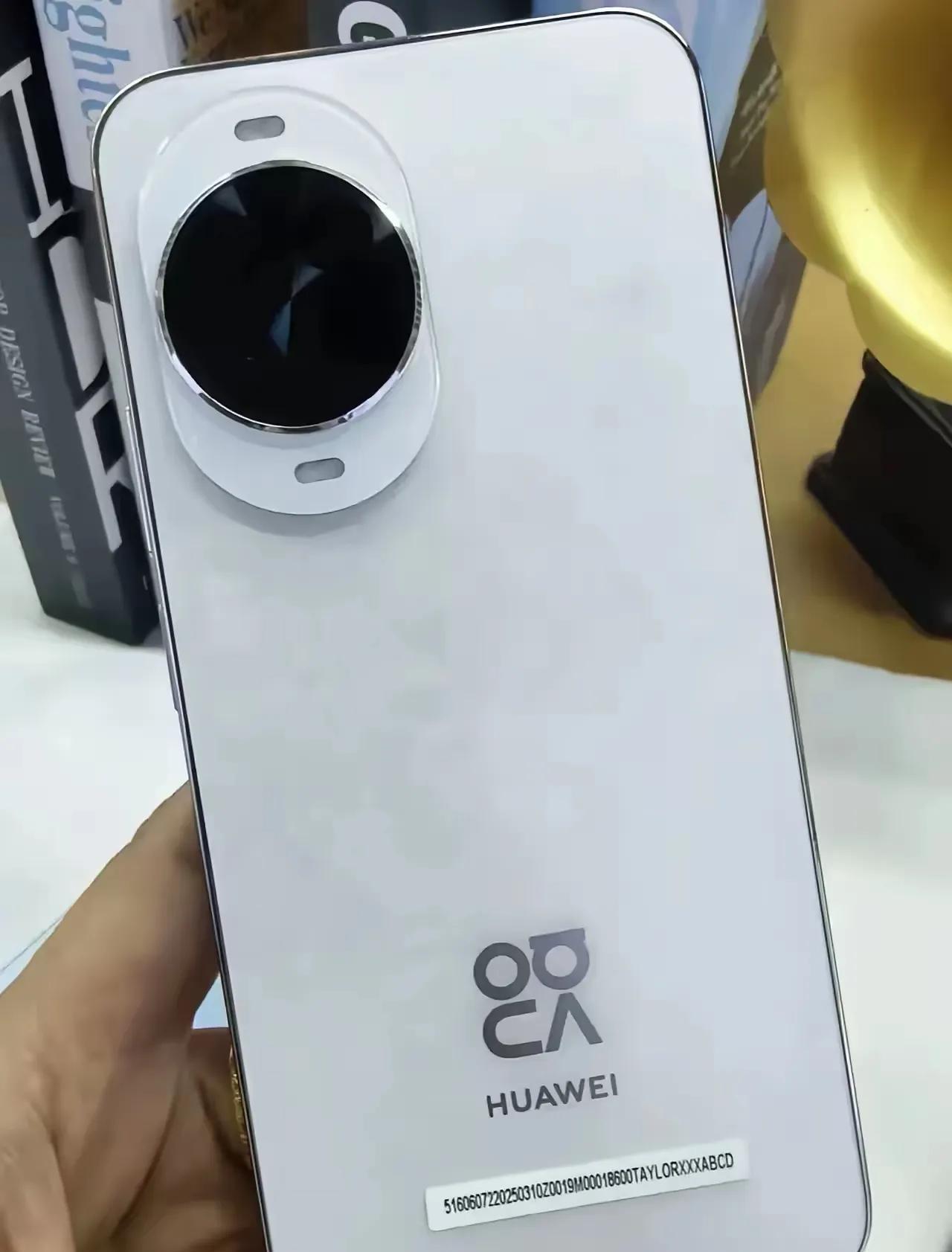 最近刷到华为nova14的外观图，我这纠结症都犯了！实话说，后置摄像头一圈套一圈