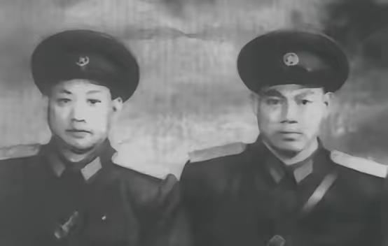 1953年，志愿军庆功会上，团政委向守义和老乡团长聊家世，聊着聊着，政委大吃一惊