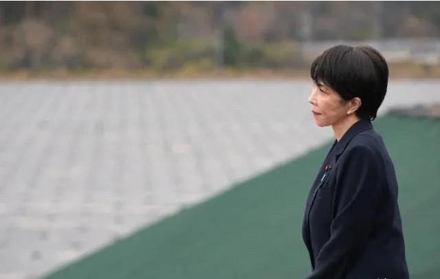 日本天塌了，中国新规北京时间6月1日，中国进一步升级对外投资监管，禁止涉管控