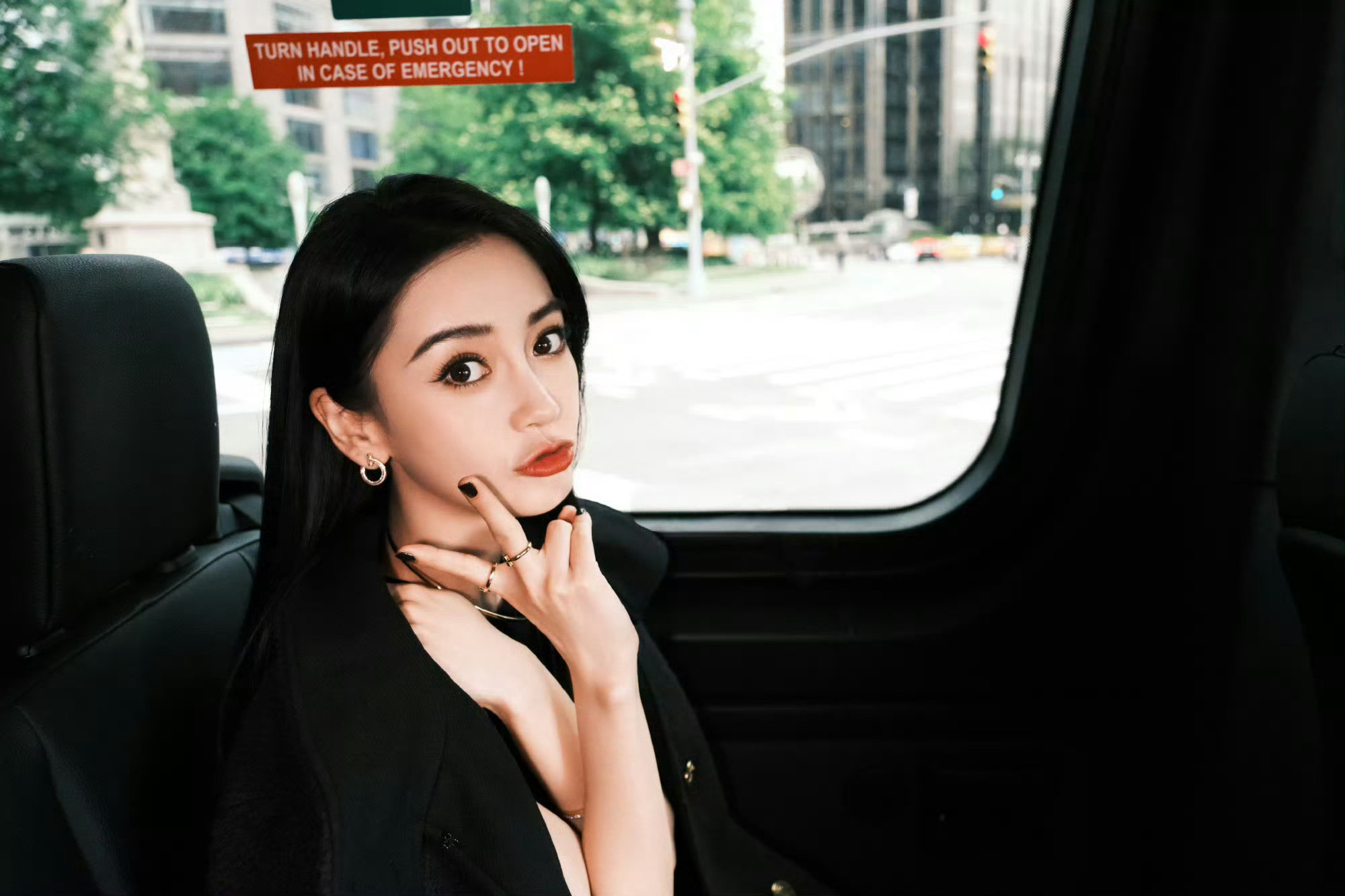 angelababy杨颖上午好呀🎀今日分享小鼻一些比耶✌🏻照片