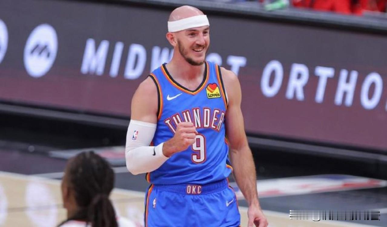 雷霆大将卡鲁索真是太让人“讨厌”了！在今天进行的雷霆和森林狼的比赛中，目前双方的