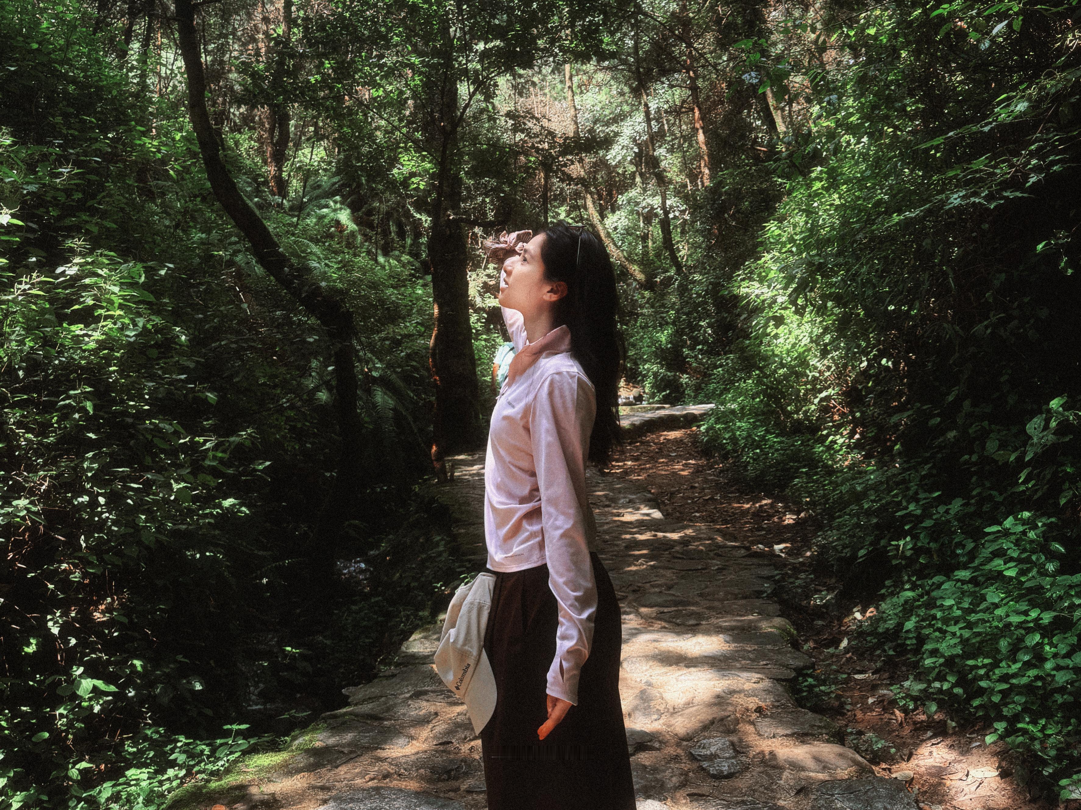 张婧仪她寄来的明信片-