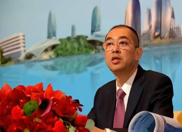 恒大前总裁夏海钧600亿港元资产遭全球冻结，数度上诉均被驳回，藏身美国仍难逃追责