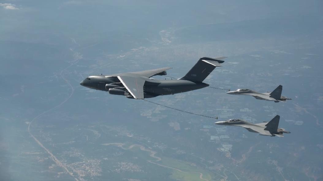 昨天（8月21日）凌晨，参加中埃“文明之鹰-2026”空军联合训练的中国空军战机