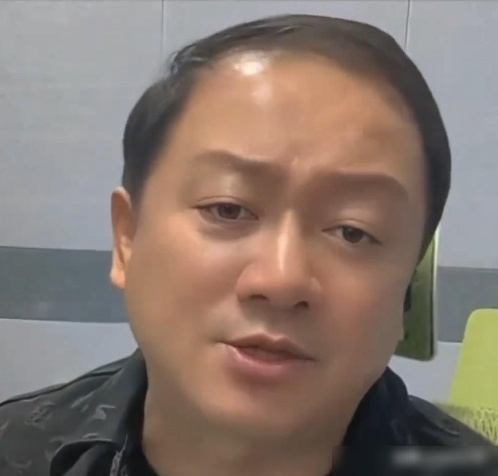 闫学晶亲弟弟闫大黑，曾手握“龙江大舞台”养活上百号艺人，如今却因姐姐一句话，客流