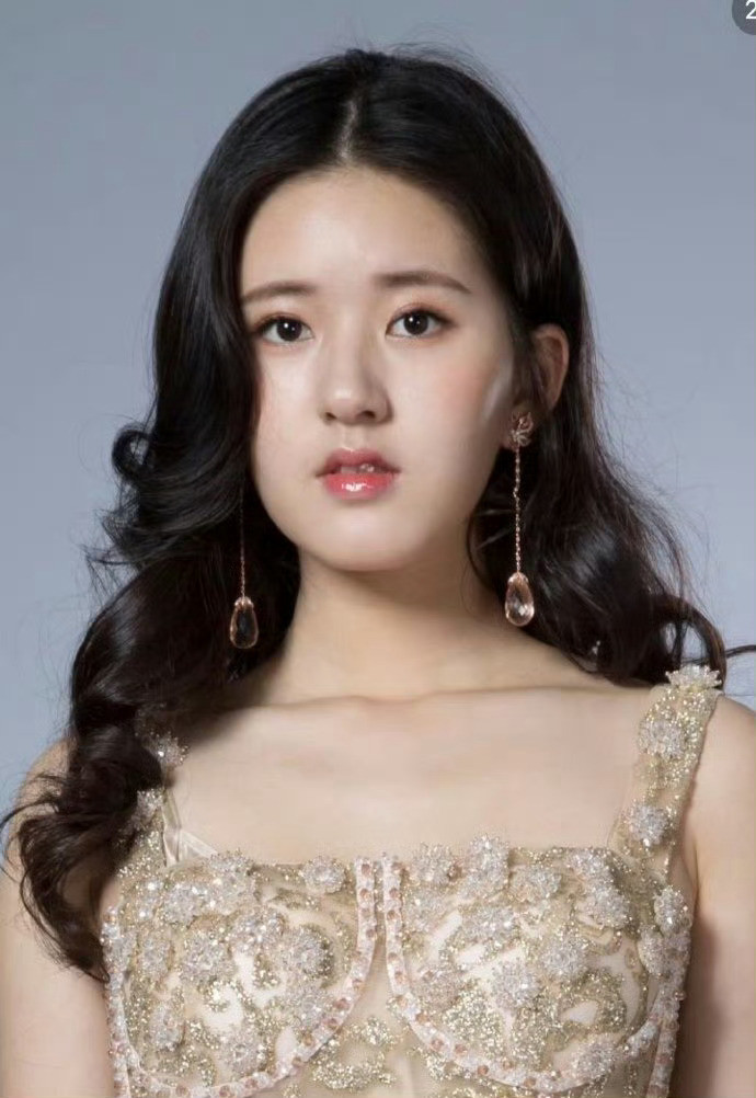 赵露思早期和现在这哪里像是一个人呀，变化也太大了