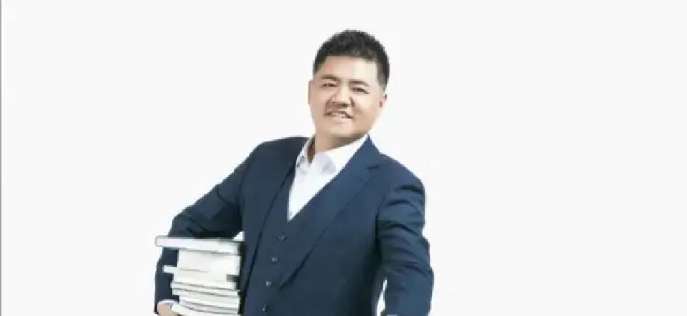 活了半辈子才明白一个极其残酷的真相，人这一生压根就没有什么“本来应该”，全都是你