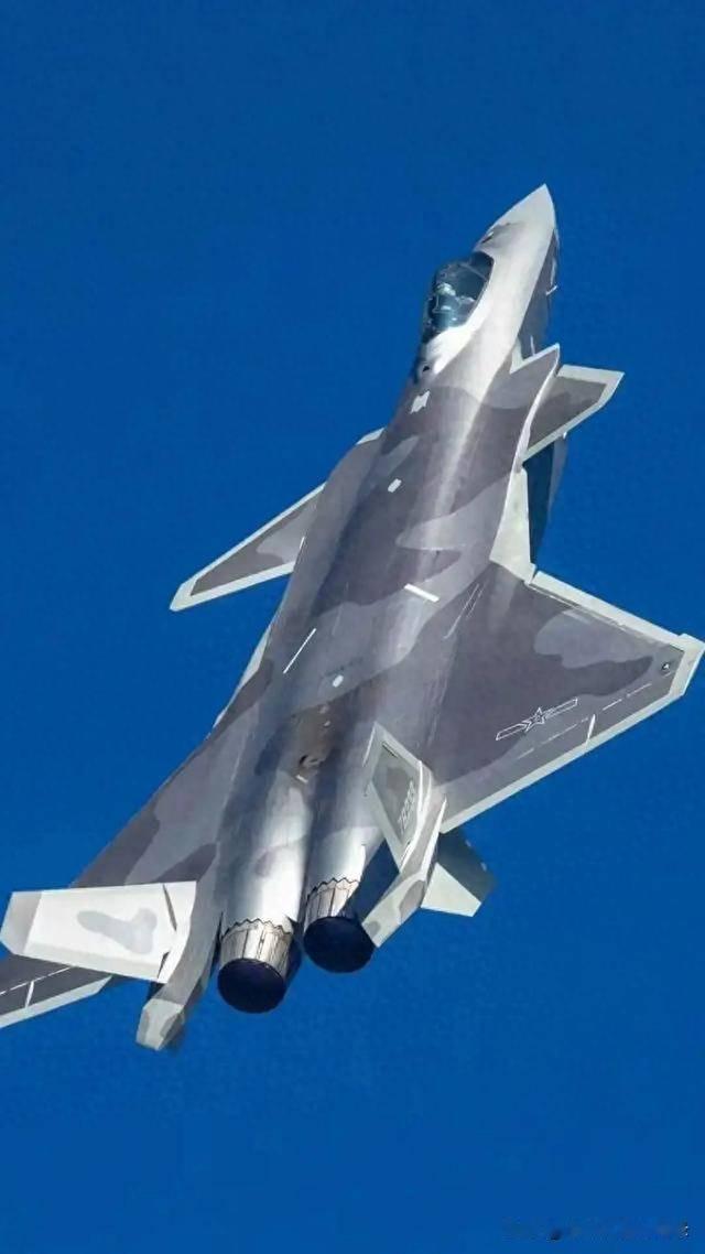 现役空军战机中国空军现役战机（截至2026年5月），以五代隐身机为核心、四代半